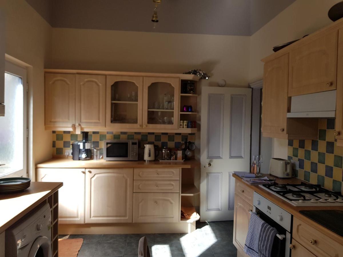 Lingdale 4 Bedroom House & Trundlebed Option Экстерьер фото
